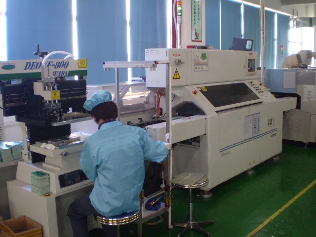 Assembly equipment and operator workstation